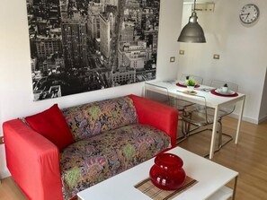 TV - Aldaba - apartamento coqueto perfecto para parejas (Los Llanos)