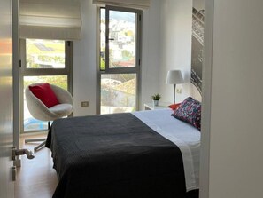 Desk, iron/ironing board, travel cot, WiFi - Aldaba - apartamento coqueto perfecto para parejas (Los Llanos)