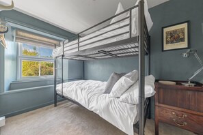 2 bedrooms, iron/ironing board, WiFi, bed sheets - Kirkland Cottage Ennerdale Lake District (Cumbria)
