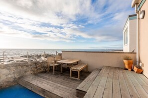 Outdoor dining - Main Street (No 56) | Lower Largo (Lower Largo)