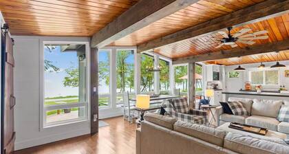 Lake Huron Waterfront Cozy Cottage