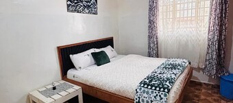 Joy's One bedroom Apartment 

3 min drive,Charming ,fully furnished,
Short stays