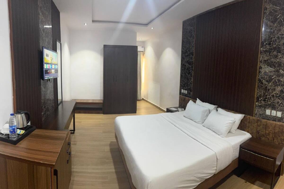 ห้องลักซ์ชัวรี่ | โต๊ะทำงาน, พื้นที่ทำงานแบบใช้แล็ปท็อป, Wi-Fi ฟรี