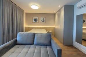 Appartement | Een bureau, een strijkplank/strijkijzer, gratis extra bedden