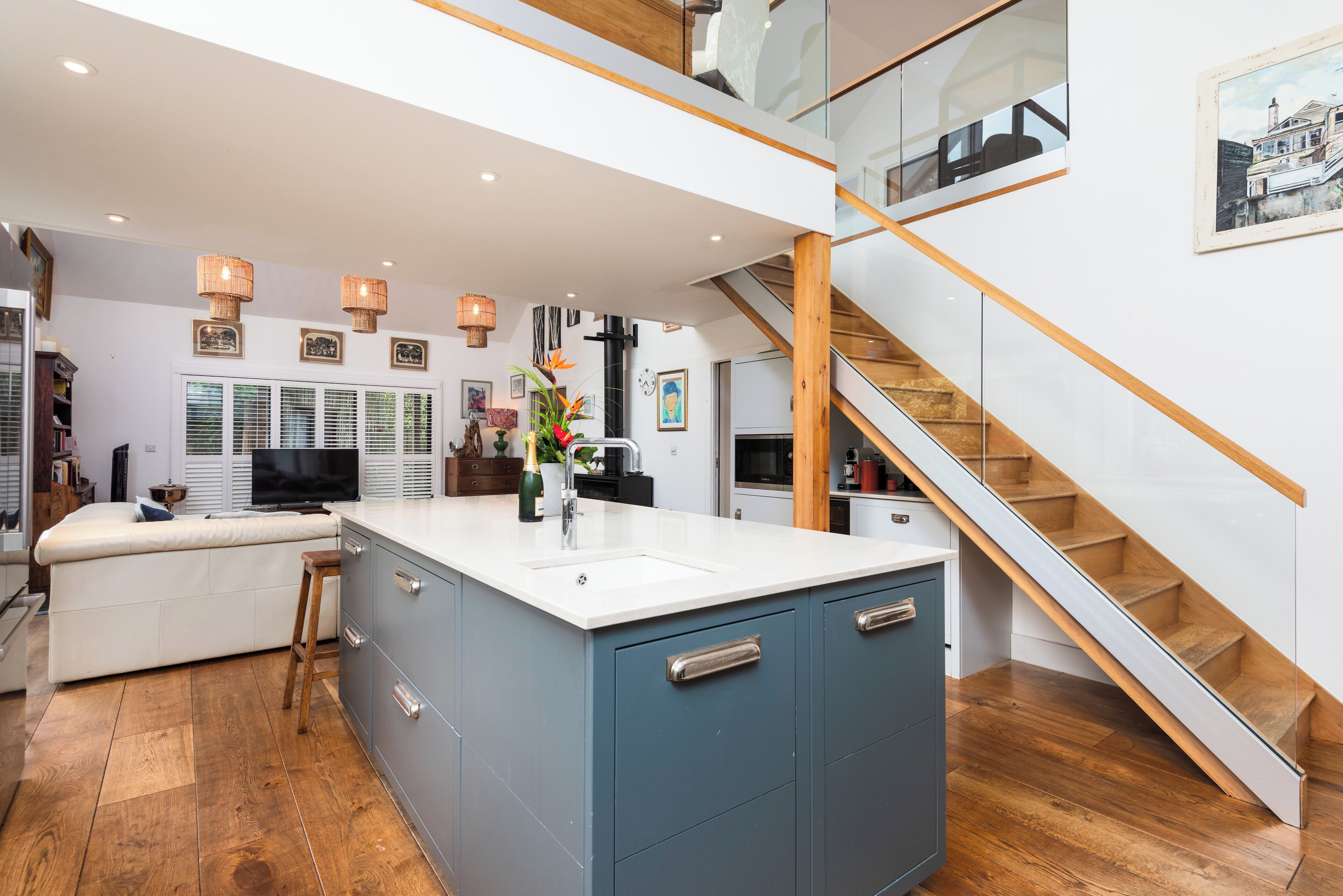Bright 4 Bed 4 Bath Villa In Historic Canterbury Surrounded By Magnolia Trees - Canterbury