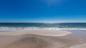 คอนโด, 3 ห้องนอน | ชายหาด | ใกล้ชายหาด