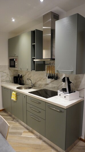 Private kitchen - COZY APARTMENT is a cozy apartment ideal for a couple (Venezia)