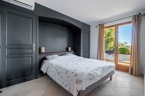 4 bedrooms, iron/ironing board, free WiFi, bed sheets - Villa L'Escale des Golfs (Saint-Raphaël)