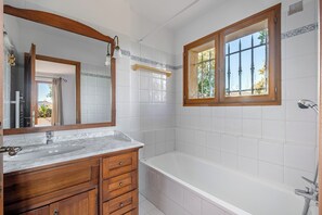 Hair dryer, towels, toilet paper - Villa L'Escale des Golfs (Saint-Raphaël)