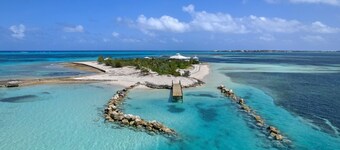 Johnny’s Cay: A Private Island Escape Beyond Compare