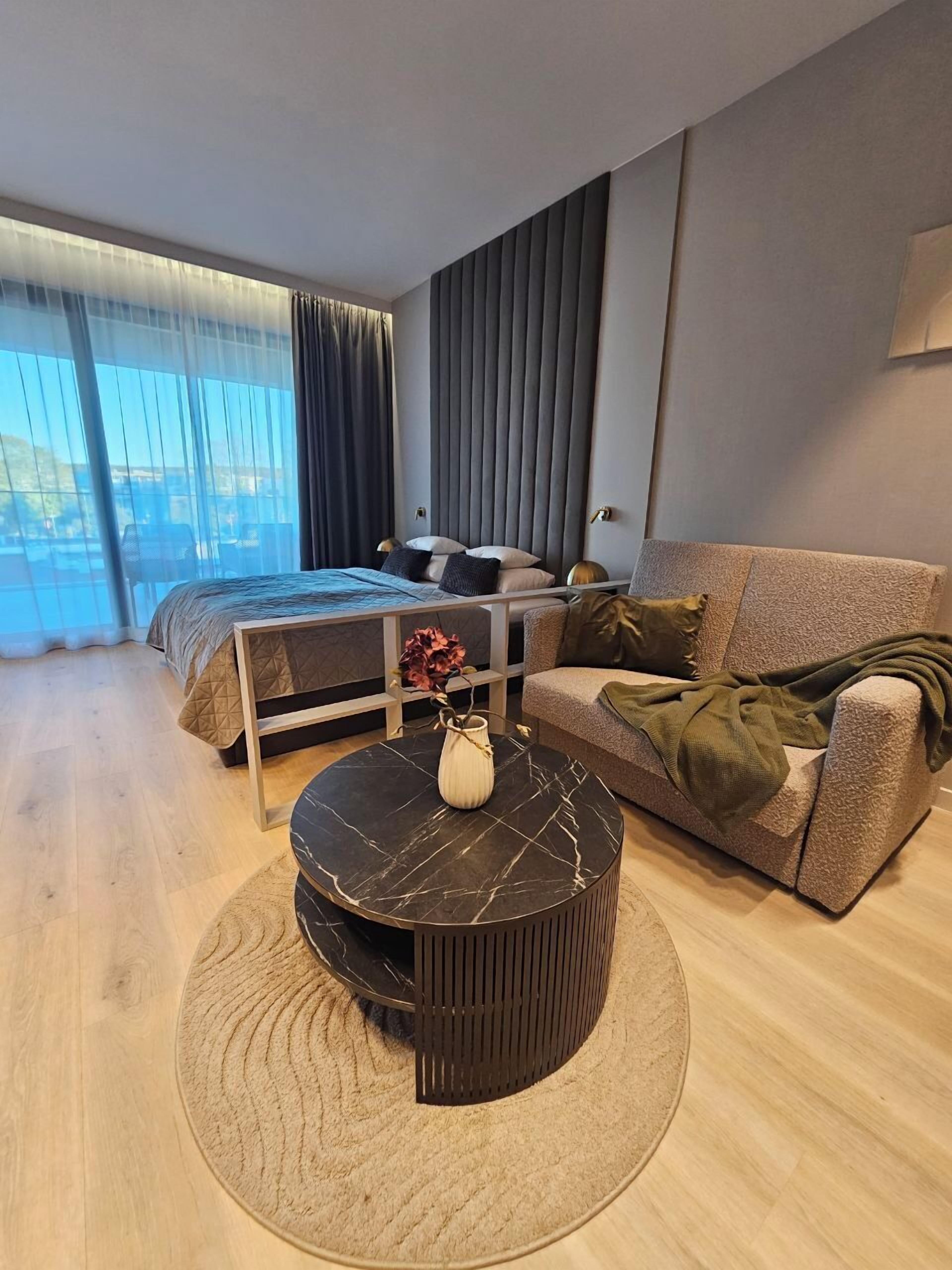 Deluxe Studio, 1 Bedroom, Non Smoking, City View
