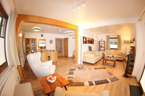 Ferienhaus 'Da Vinci' mit Sauna, Whirlpool "Saison von 1. Mai - 15. Oktober" , Wlan & Klimaanlage