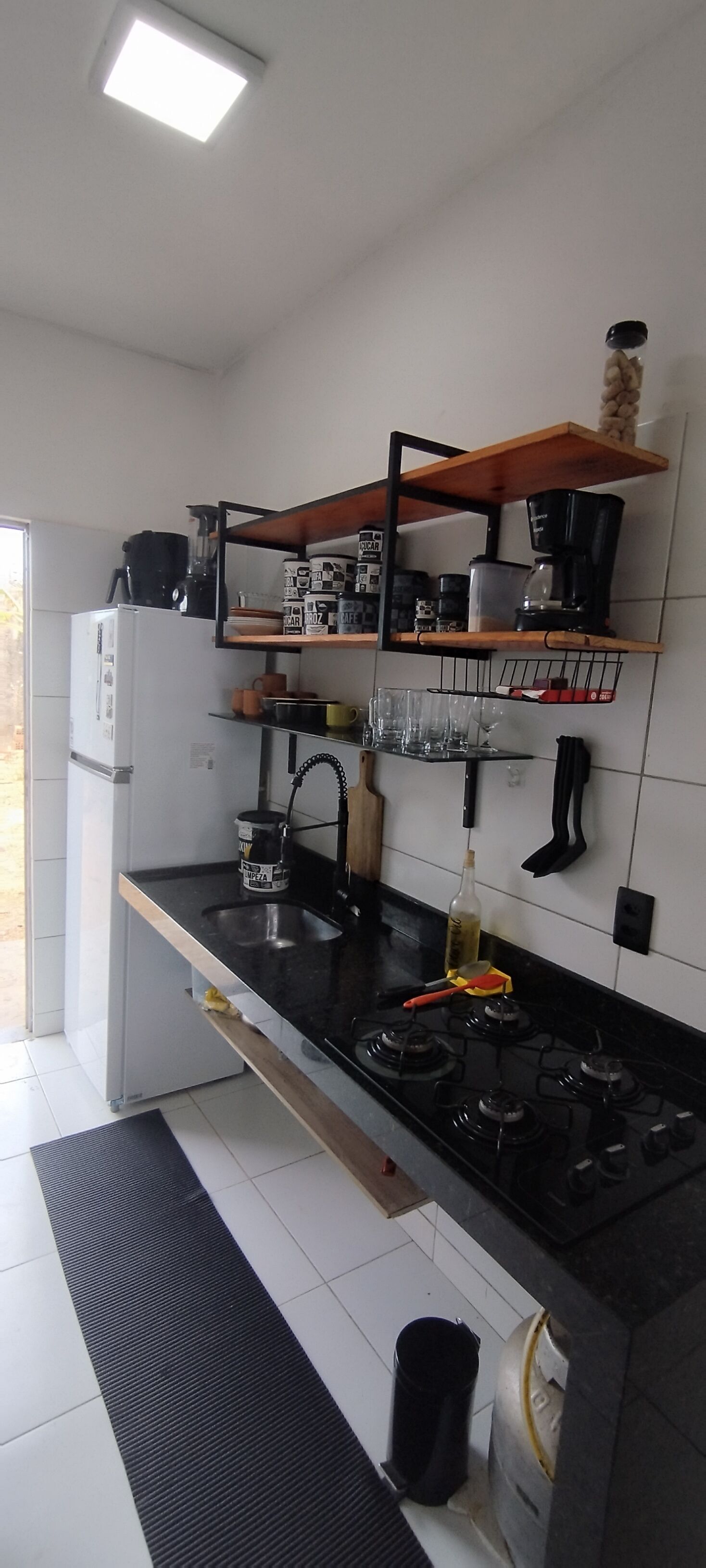 Cooktop, cafeteira/chaleira, liquidificador