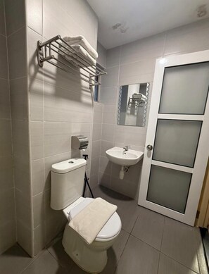 Deluxe Double Room | Bathroom | Shower, free toiletries, hair dryer, slippers - Hotel Flight Path Near IGI Airport (New Delhi)