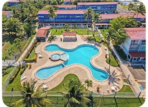 Share complex pool