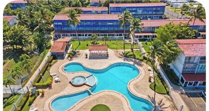 La Villa del Viejo - New on the market, walking distance to the beach!