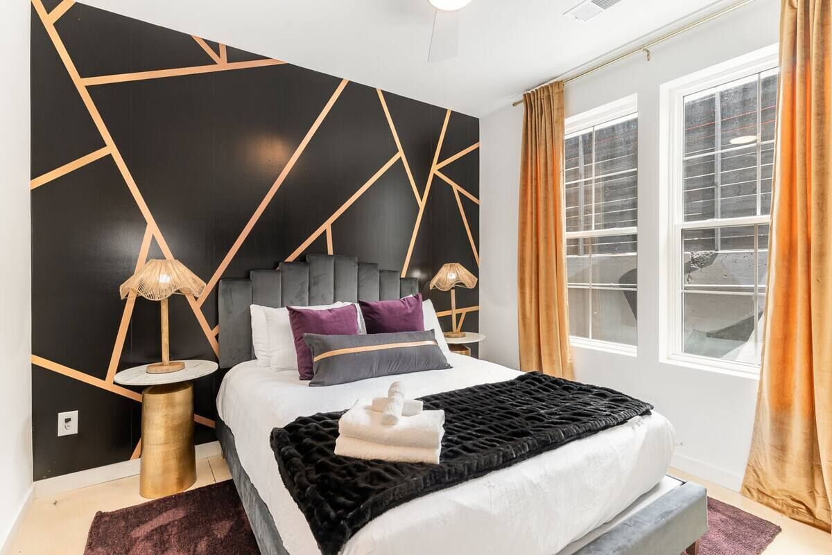 Tabla de planchar con plancha, cuna de viaje y wifi gratis 