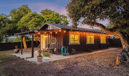 Guest House Country Escape | 1 Bdrm | Coastal & Wine Country Stay