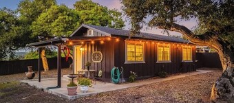 Guest House Country Escape | 1 Bdrm | Coastal & Wine Country Stay