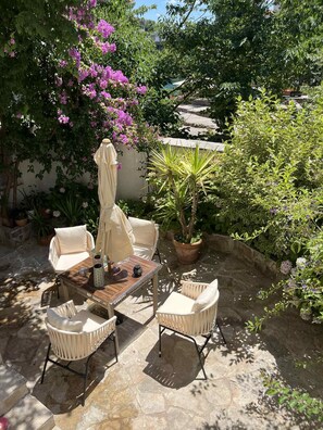 Terrace/patio - Cozy 1-bedroom house in awesome Mostar with AC (Mostar)