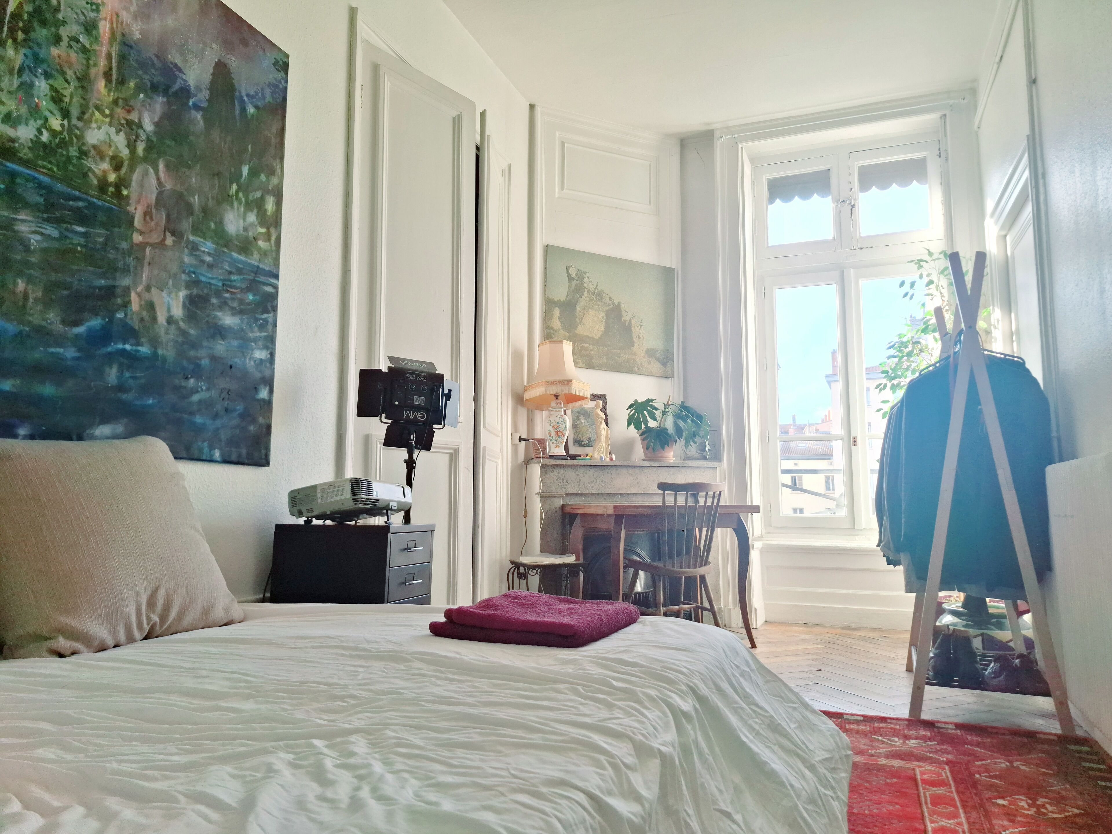 Strykjärn/strykbräda, internet och sängkläder