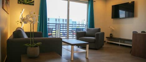 Télévision, chaîne hi-fi