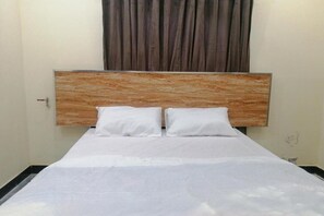 3 slaapkamers, een strijkplank/strijkijzer, wifi, beddengoed