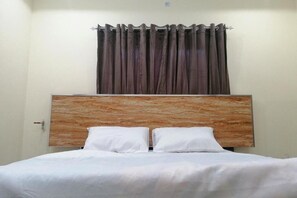 3 slaapkamers, een strijkplank/strijkijzer, wifi, beddengoed