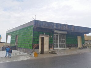 Exterior - Navid’s Holiday Resort and Hotel, Murree – Comfortable Two-Bedroom Apartment (Ghora Gali)