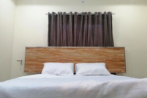 2 bedrooms, iron/ironing board, WiFi, bed sheets - Navid’s Holiday Resort and Hotel, Murree – Comfortable Two-Bedroom Apartment (Ghora Gali)