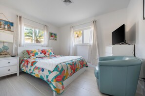 3 habitaciones, tabla de planchar con plancha, wifi y ropa de cama