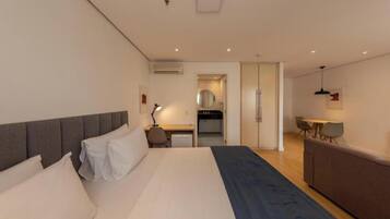 Apartamento standard | Espaço de trabalho para notebook, Wi-Fi de cortesia