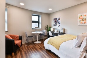 Estudio, para no fumadores | Cortinas blackout y wifi gratis 