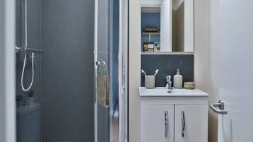 Estudio, no fumadores | Baño