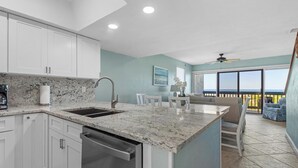 Coffee/tea maker, fridge, microwave, oven - Island House I205: Oceanfront, steps to pool, budget friendly (Saint Augustine)