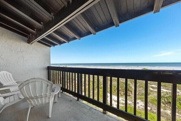 Property grounds - Charming 2-bedroom Oceanfront condo in St. Augustine (Saint Augustine)