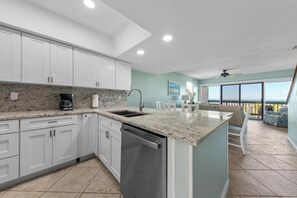 Coffee/tea maker, fridge, microwave, oven - Island House I205: Oceanfront, steps to pool, budget friendly (Saint Augustine)