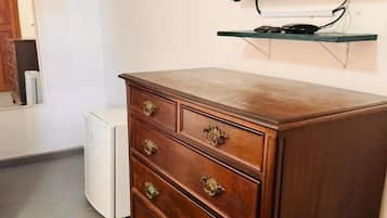 Double or Twin Room | Interior