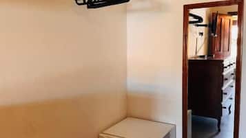 Kahden hengen huone (yksi tai kaksi sänkyä) | Sisätilat