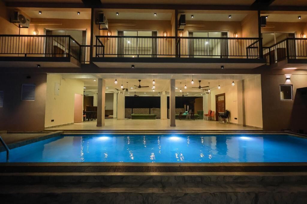 Kolam renang terbuka 