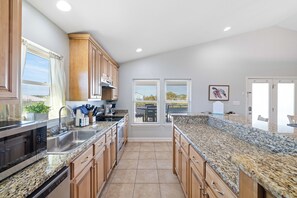 Fridge, microwave, oven, stovetop - Extra R&R by Liquid Life (Orange Beach)