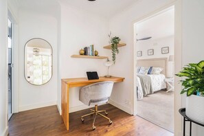 3 bedrooms - 3bd 2 Bthtoorak Village Luxurious Apartment, Relax (Melbourne)