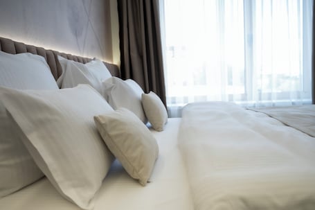 Deluxe Apartment, Balcony, City View | Minibar, in-room safe, laptop workspace, iron/ironing board. Hotel Imperia Fratelli
