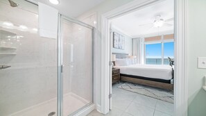3 bedrooms, iron/ironing board, free WiFi, bed sheets - Beachfront 3BR, Lazy River/Slide! New Rental (Orange Beach)