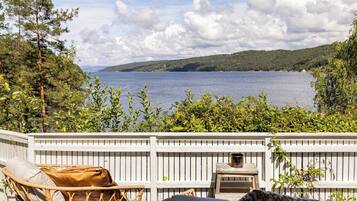 Hytte, 3 soverom, balkong, hageutsikt | Terrasse/patio