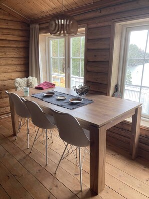 Cabin, 3 Bedrooms, Balcony, Garden View | Dining - Cabin, 30 m to the Sea, 25 min Oslo, 10 min Tusenfryd (Frogn)