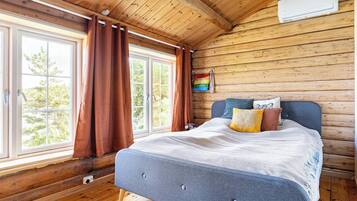 Cabin, 3 Bedrooms, Balcony, Garden View | 3 bedrooms