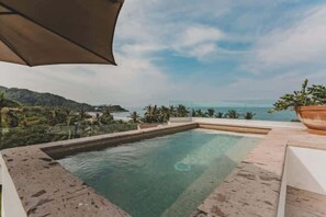 Pool - Vista Verde: Rooftop pool, pets, and near beach (San Pancho)