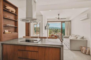 Interior - Vista Verde: Rooftop pool, pets, and near beach (San Pancho)