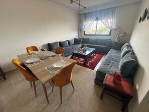 Living area - Well-located apartment 2 minutes from Agdal station (Rabat)